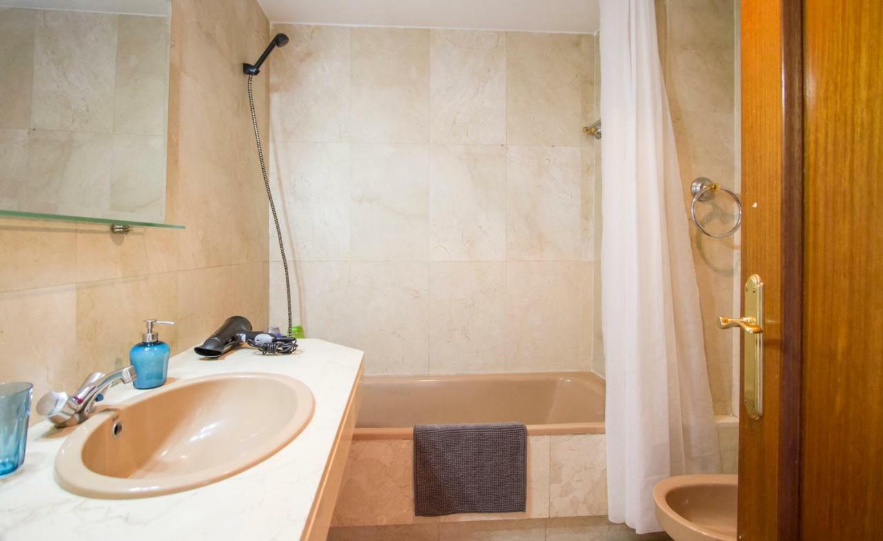 Piso Confortable Y Muy Luminoso Con Parking Apartment Madrid