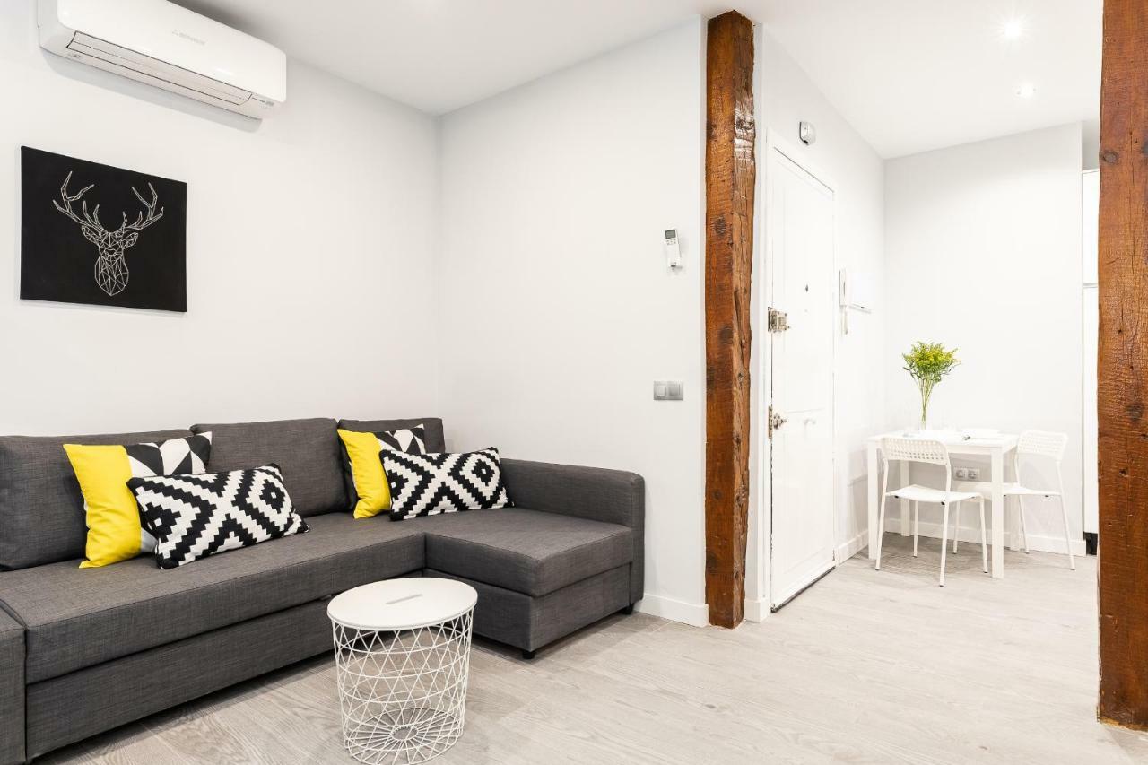 Apartamento Bnbholder Black & Yellow Design Sol Madrid