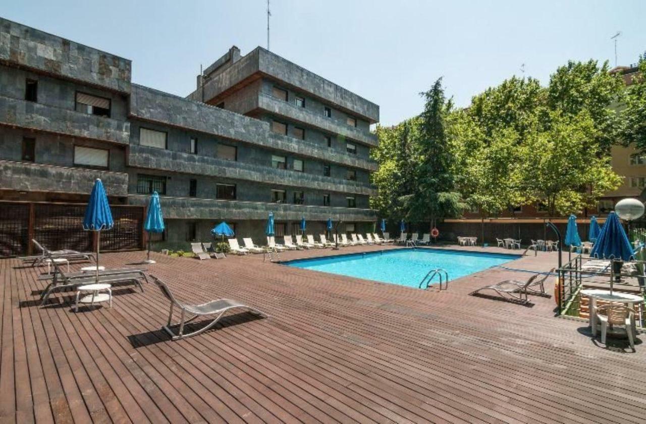 Apartamento Junto Al Santiago Bernabeu Con Piscina Madrid