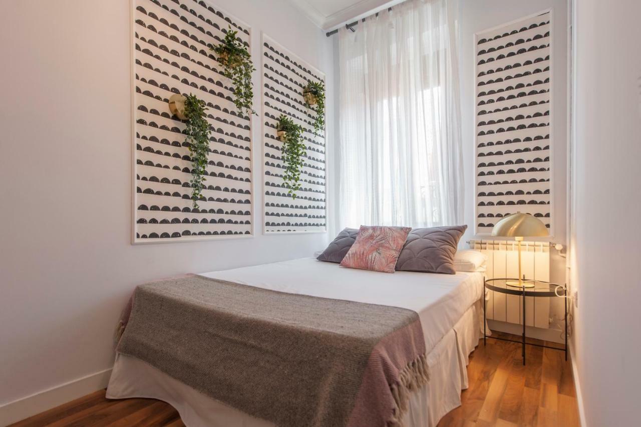 Apartamento Palacio Real I *