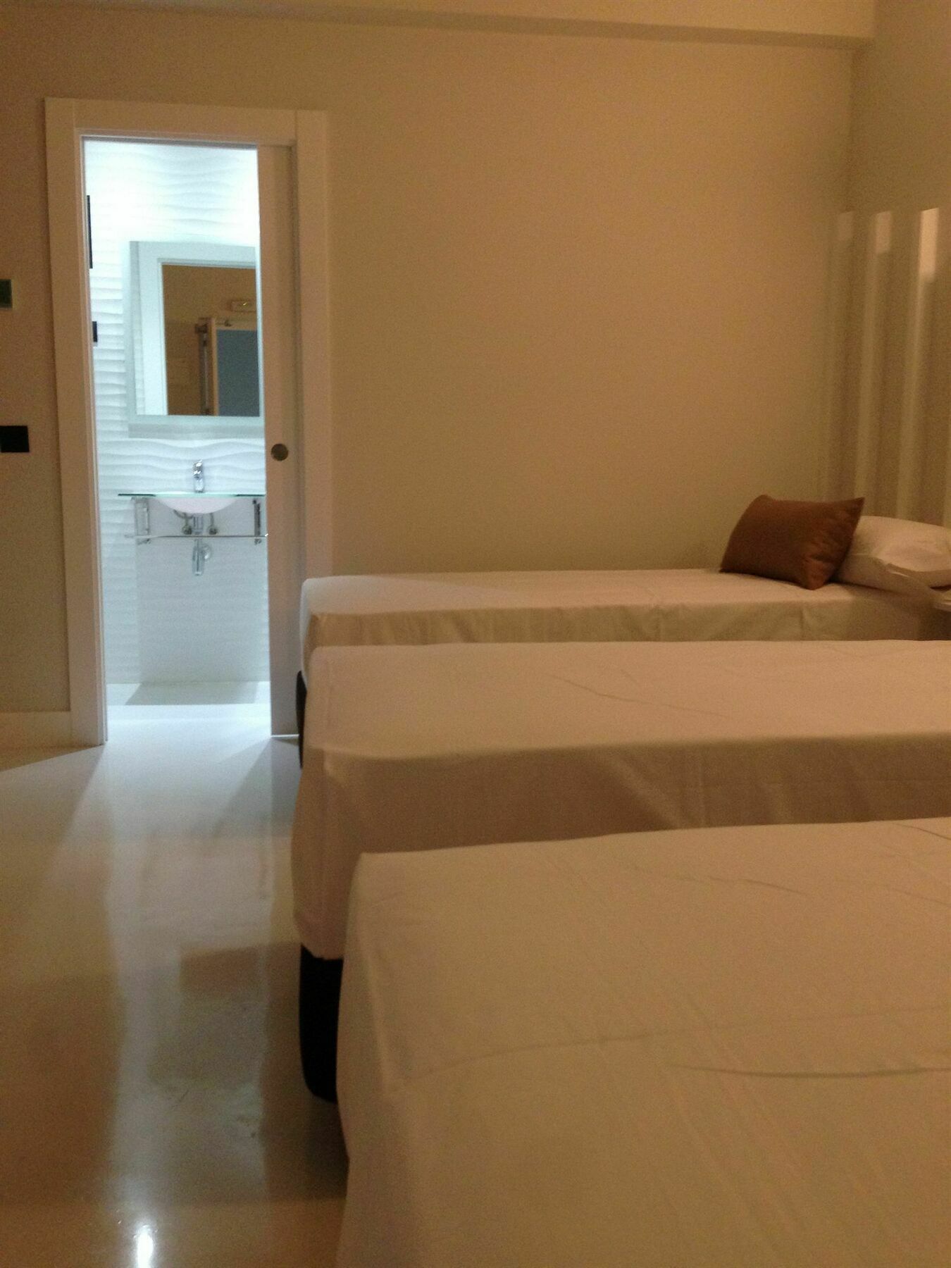 Gran Via 44 Hostal Madrid