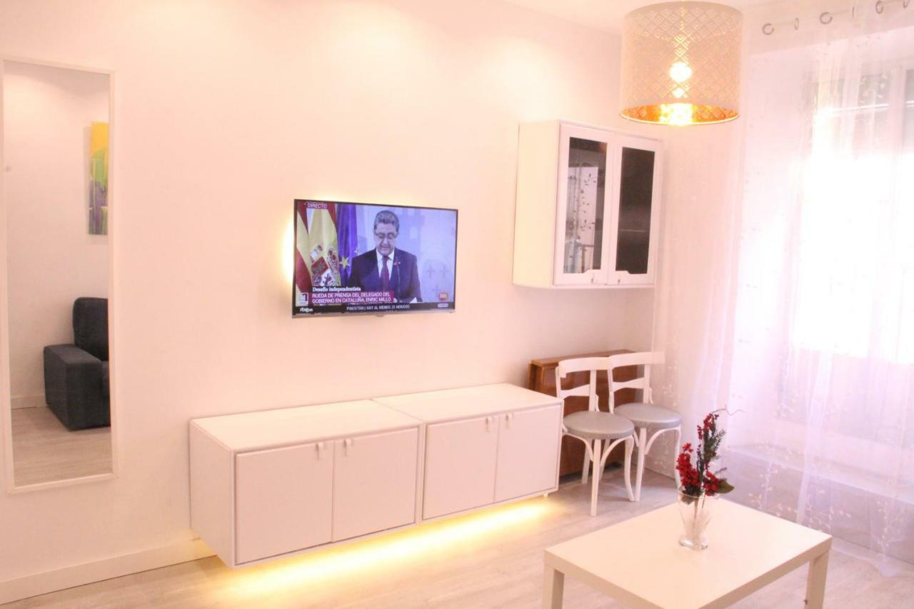 Santa Isabel Apartments, Centre *