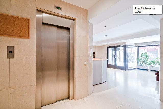 Prado Museum Air Apartment