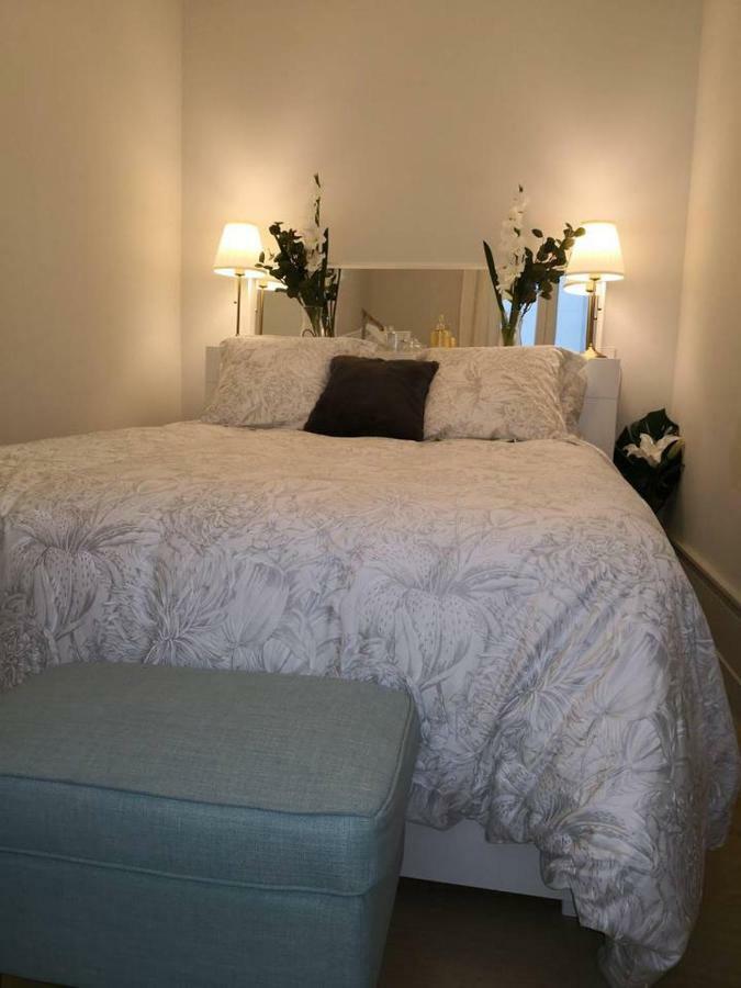 Explore From A Warm With Patio At A Newly Refurbished Manorial Building Apartamento