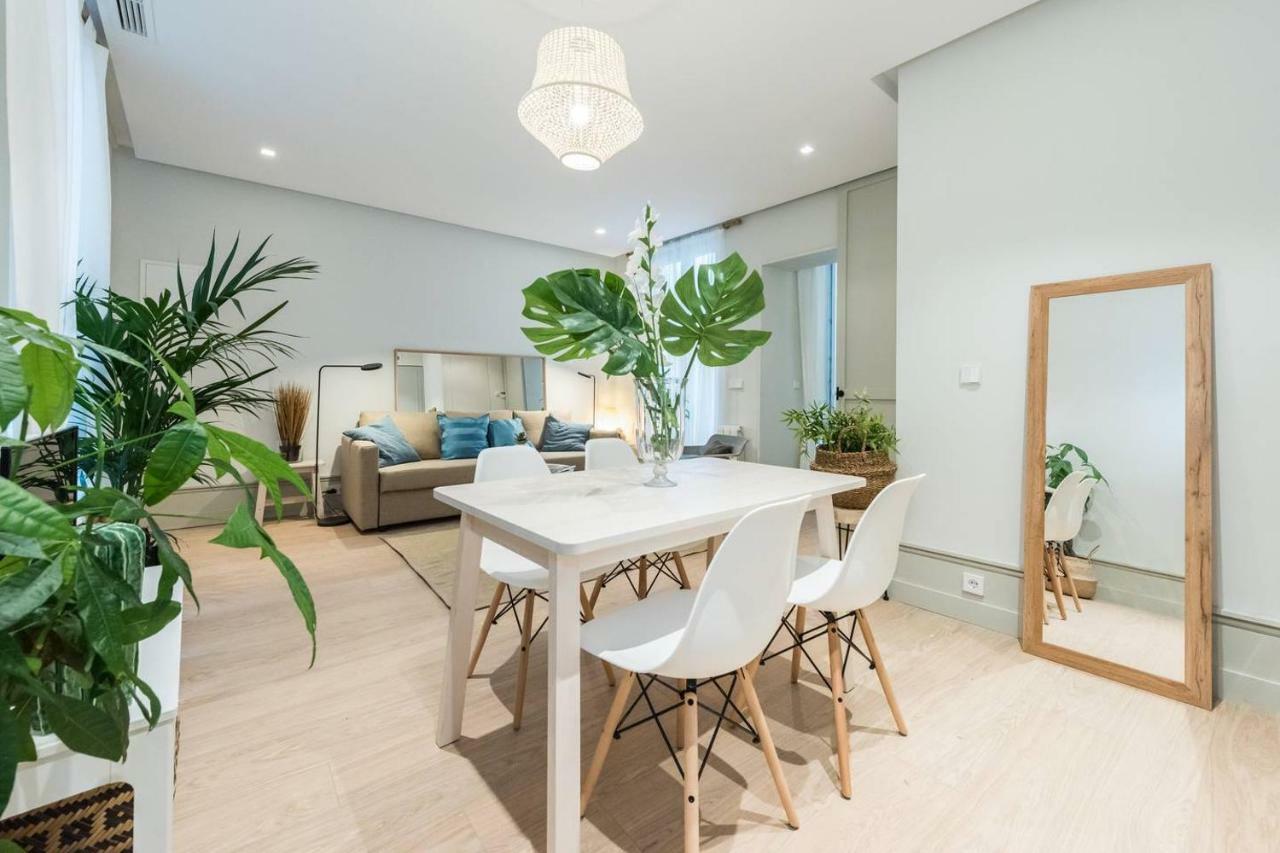 Explore From A Warm With Patio At A Newly Refurbished Manorial Building * Madrid