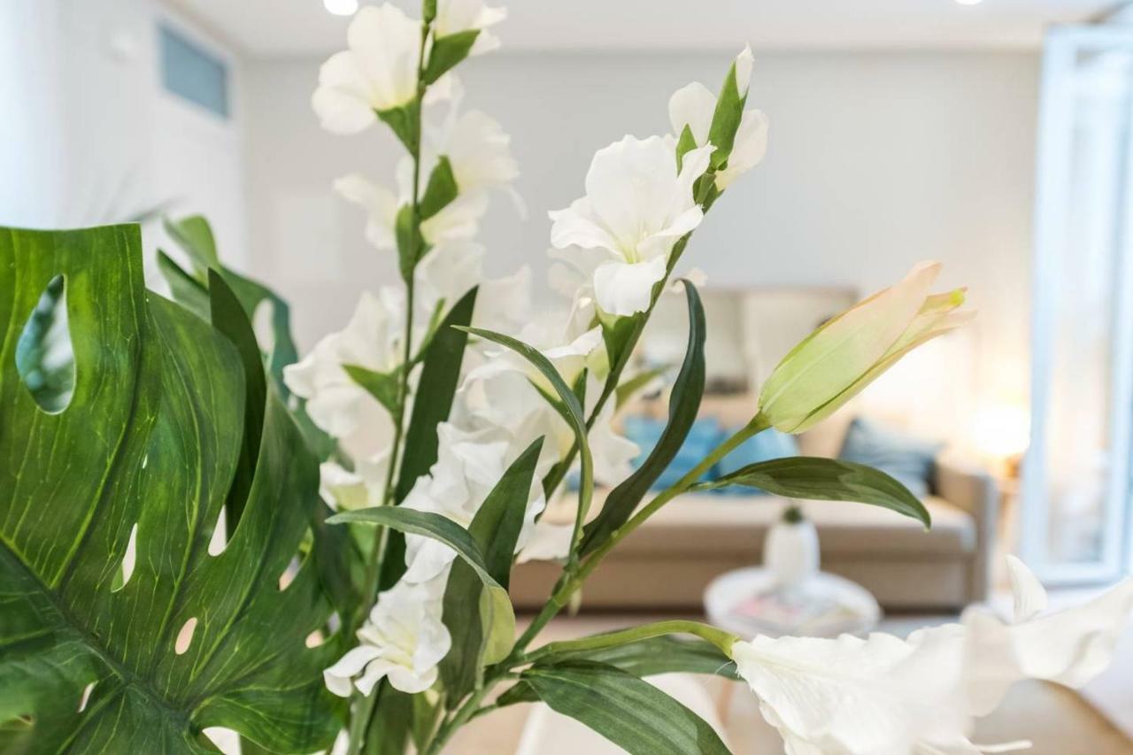 Explore From A Warm With Patio At A Newly Refurbished Manorial Building Apartamento Madrid