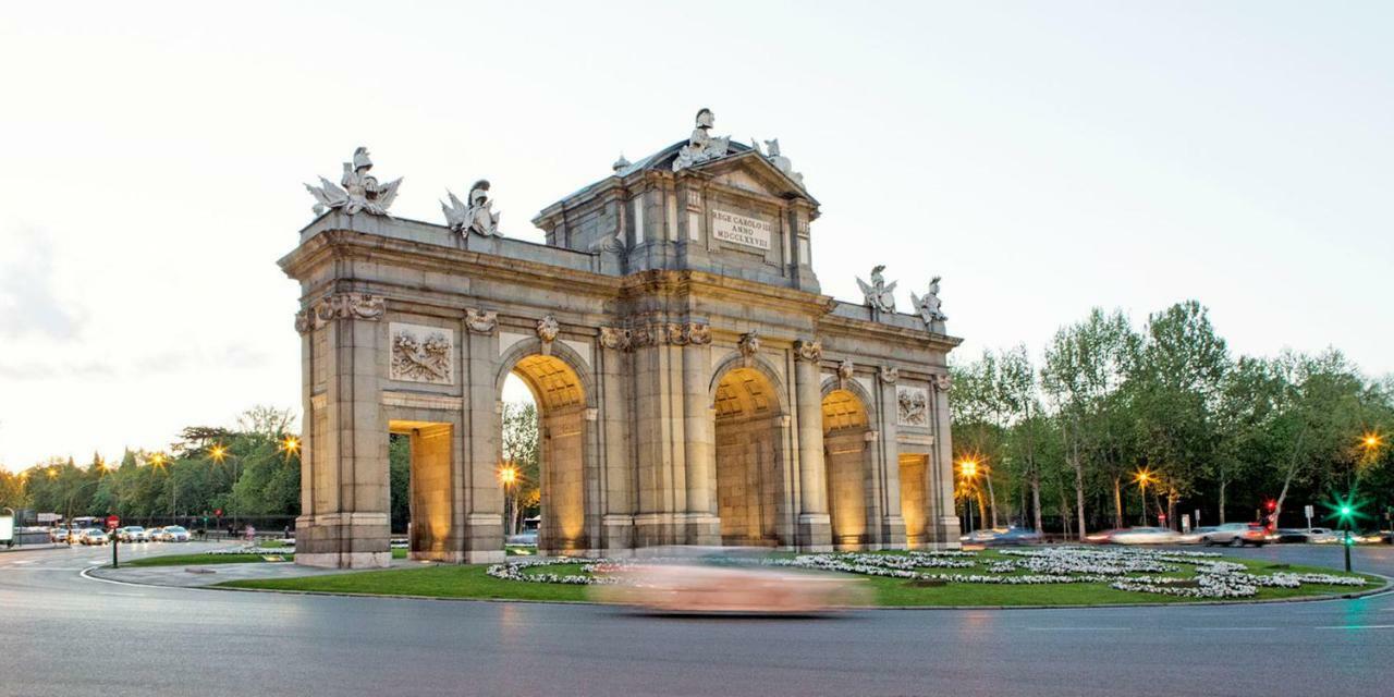 Luxury Puerta De Alcala And Serrano Street * Madrid