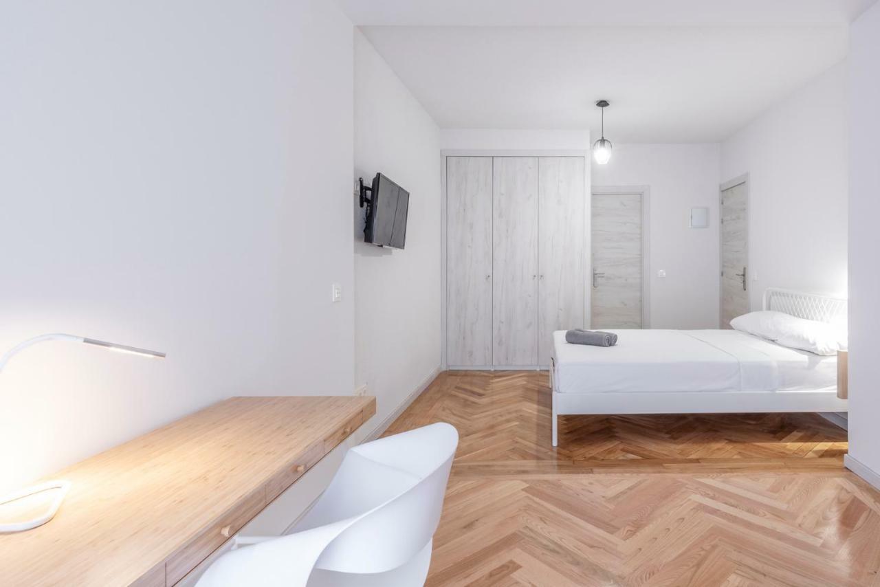 Chalet Alameda De Osuna Pensión Madrid