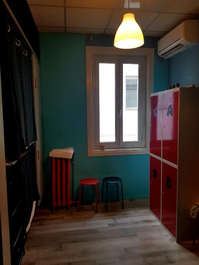 Gran Via Open Hostal *