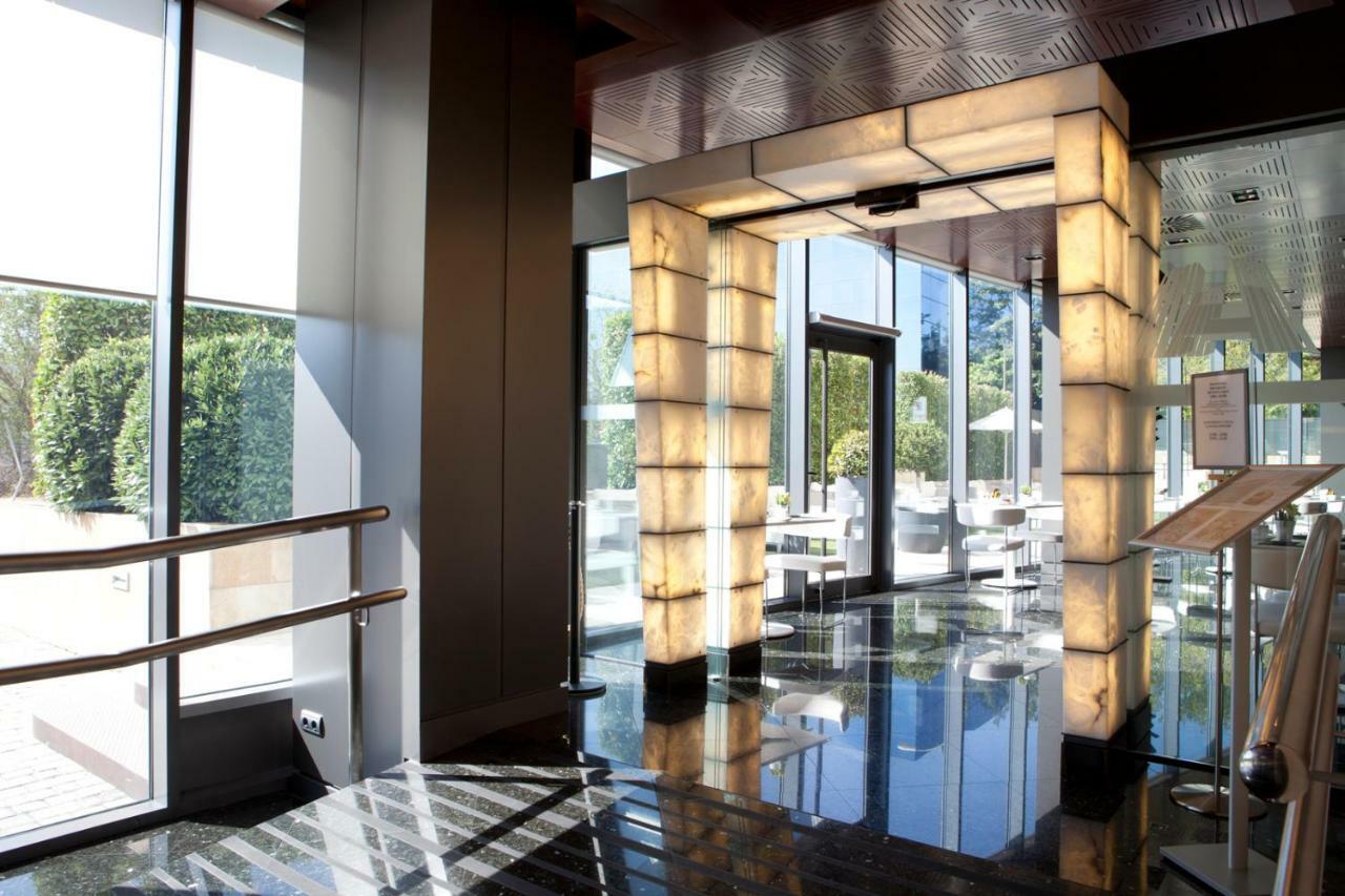 Hotel Maydrit Airport