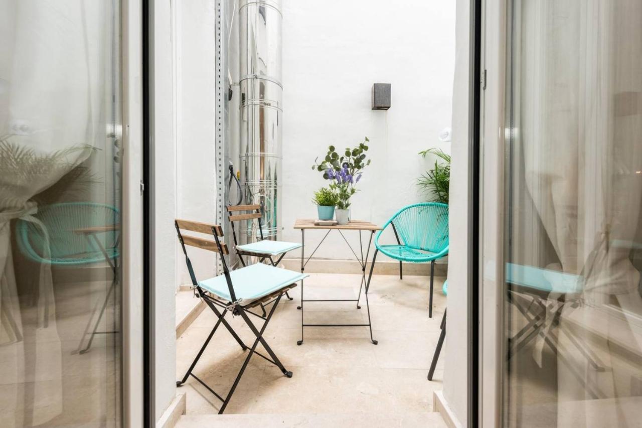 Explore From A Warm With Patio At A Newly Refurbished Manorial Building * Madrid