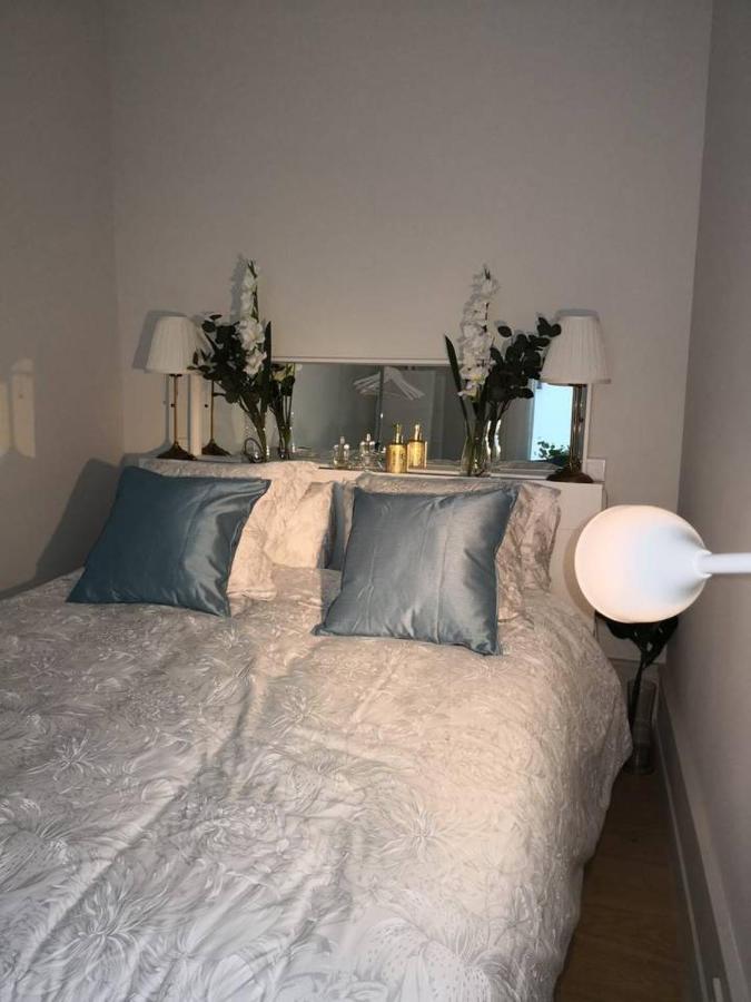 Explore From A Warm With Patio At A Newly Refurbished Manorial Building Madrid