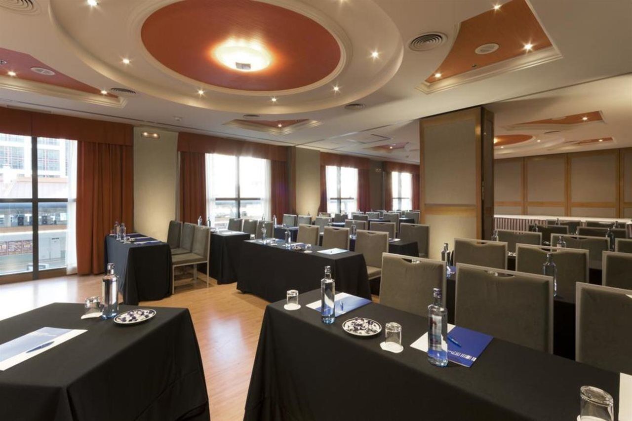 Hotel Crisol Vía Castellana 4*