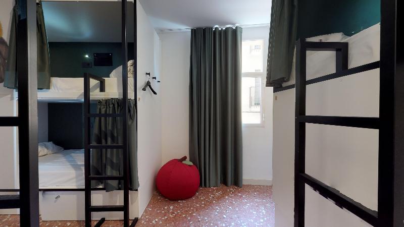 Hostal 2060 The Newton *