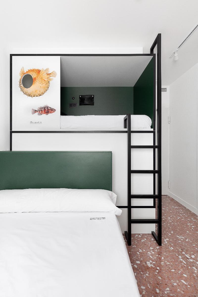 2060 The Newton * Madrid