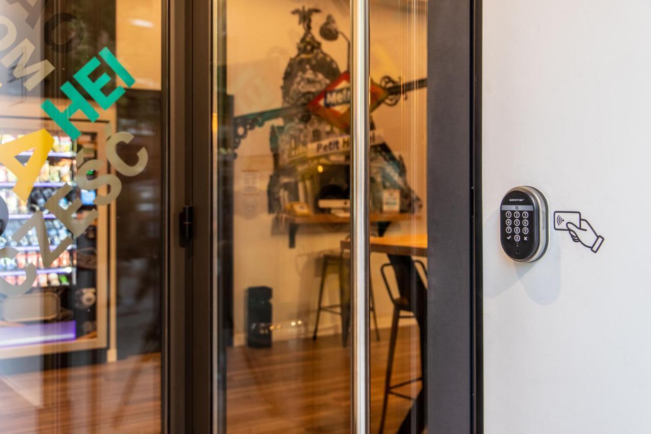 Hostel Petit La Latina (adults Only)
