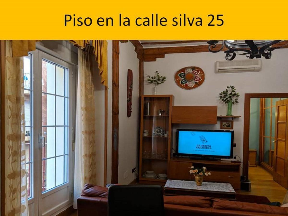 Y Estudio En La Calle Silva * Madrid