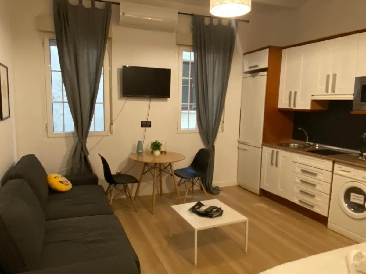 Santa Ana's Charming Flat *