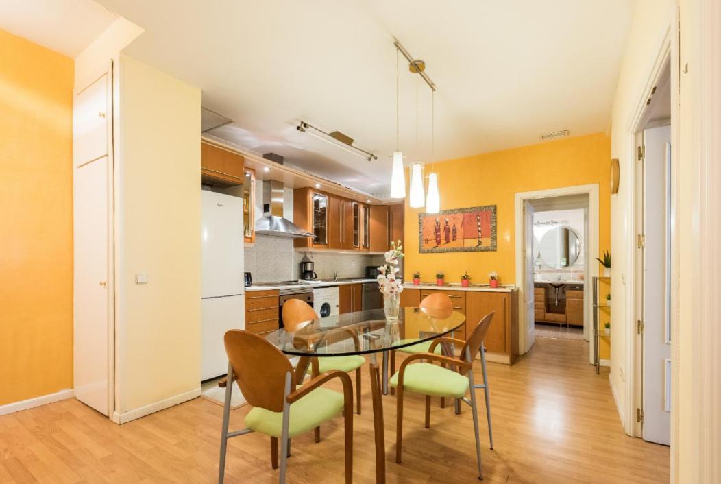M&f Fuencarral Apartamento