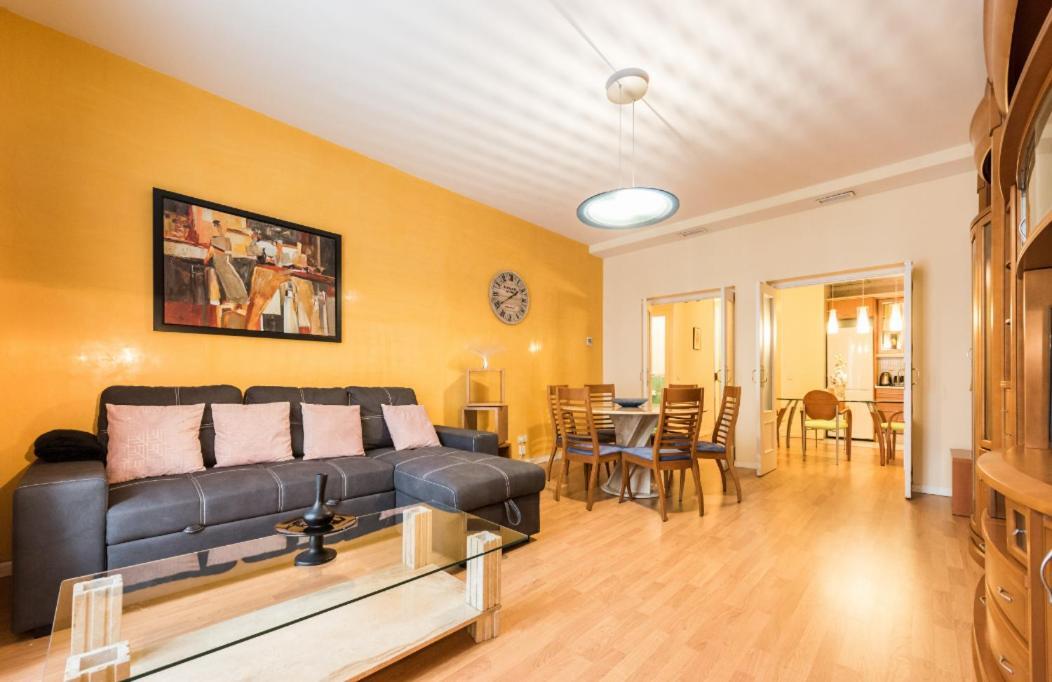 M&f Fuencarral Apartamento