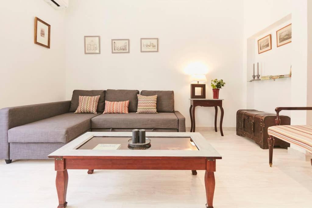 Apartamento Original Y Coqueto Apartamento Junto A La Plaza Mayor Madrid