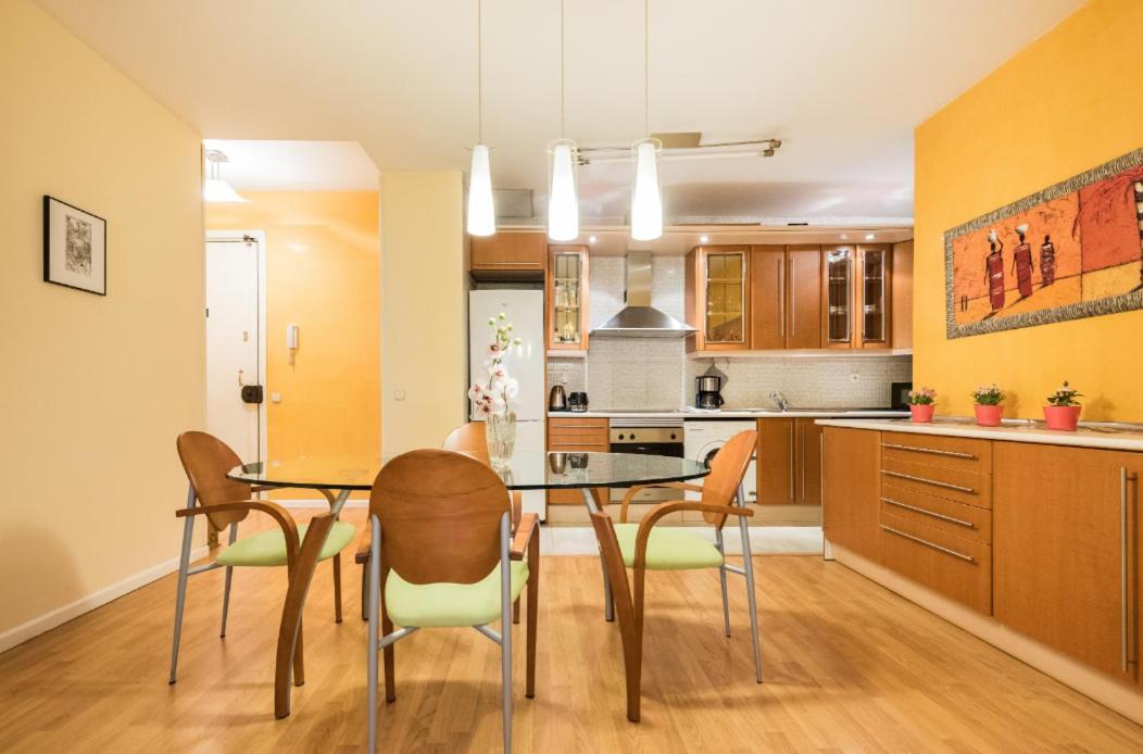 M&f Fuencarral Apartamento