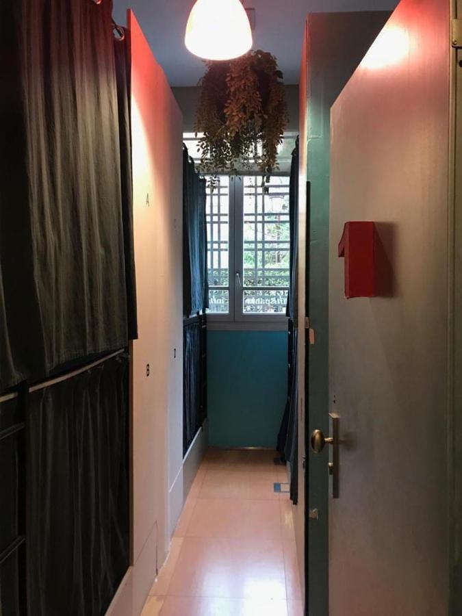 Urban Hostal *