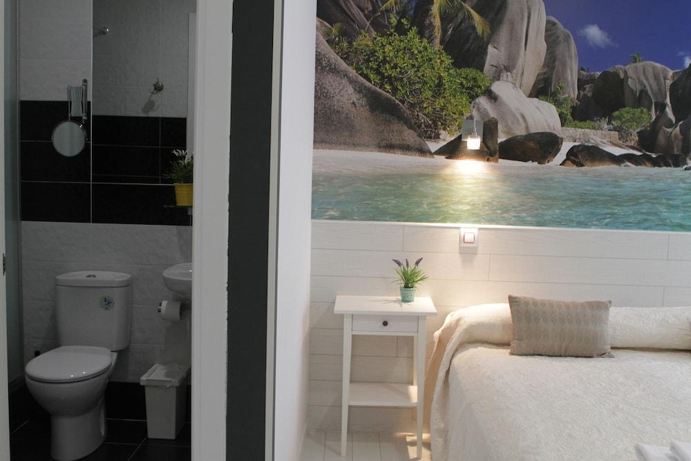 Hotel Star 2*