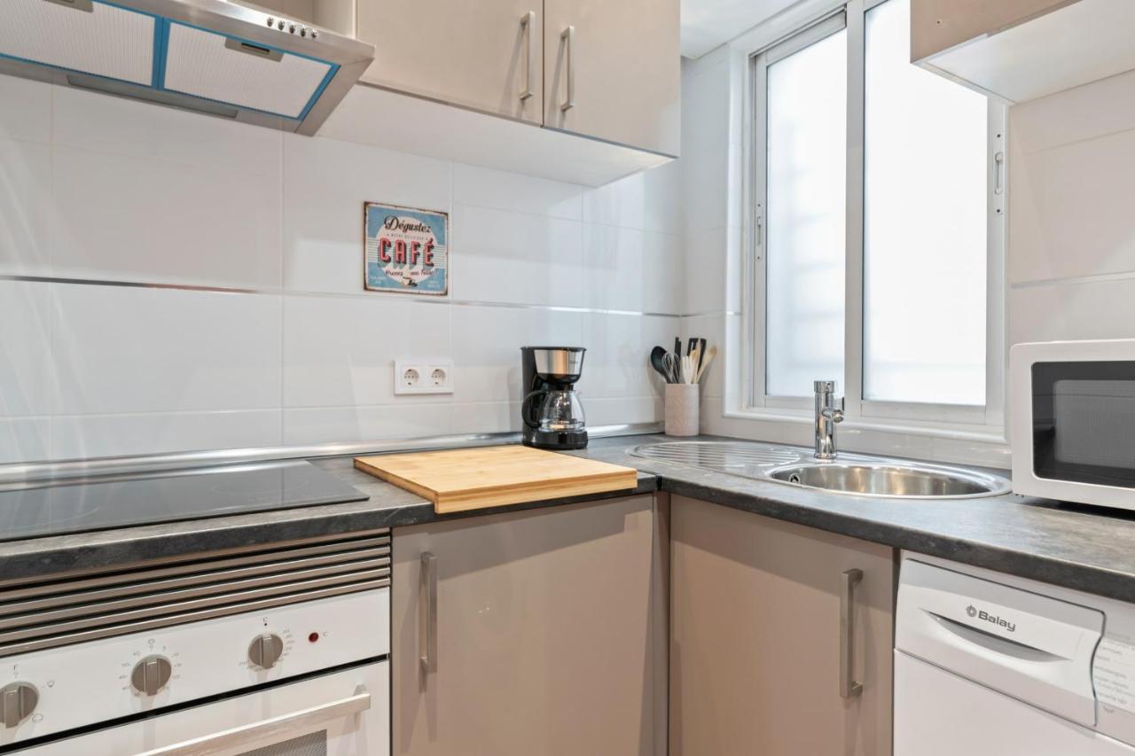 Apartamento Contemporary Flat With 1-bedroom In *
