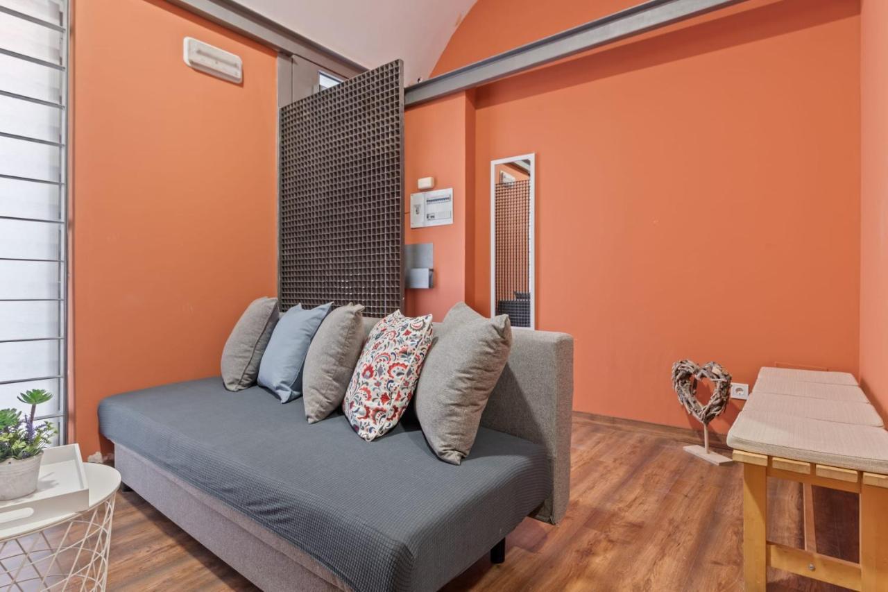 Apartamento Contemporary Flat With 1-bedroom In *