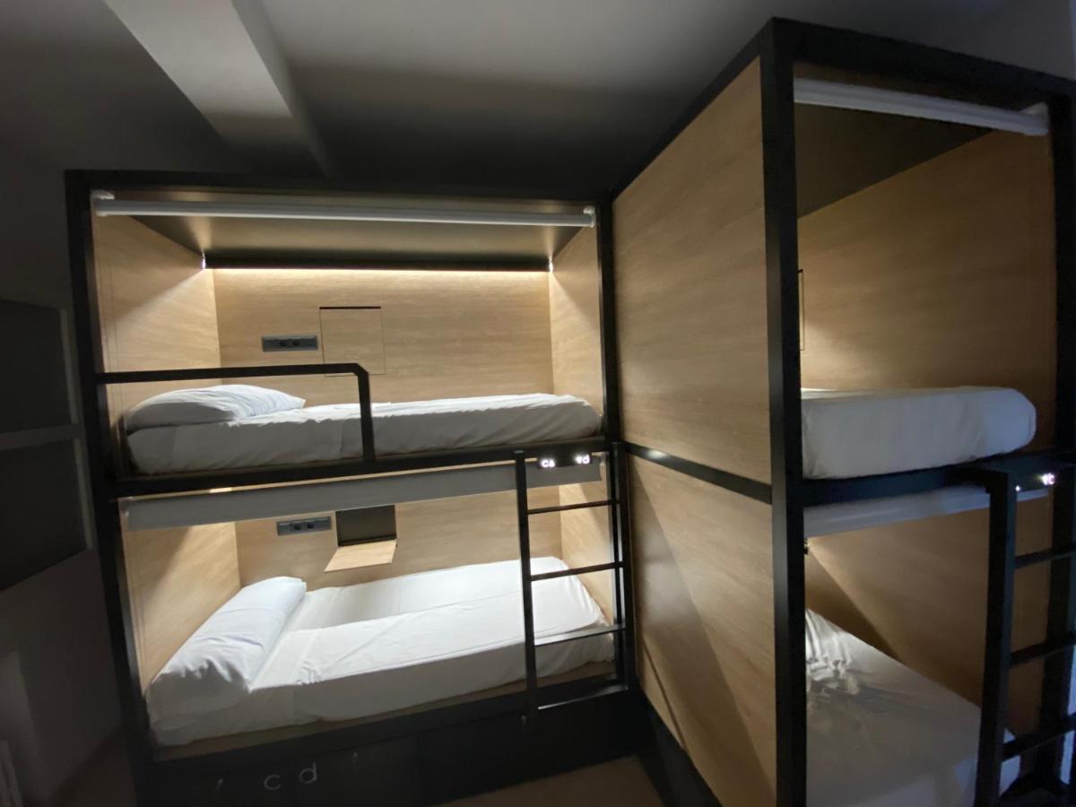 Hostal Motion *
