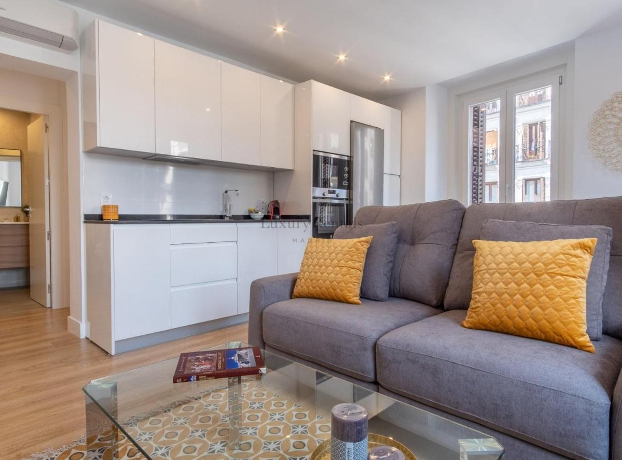 Charming For 4 Steps Away From Mercado De San Miguel , Calle Mayor Iv Apartamento
