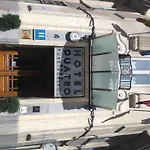 Quatro Puerta del Sol