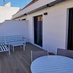 Elegant 2 Bedrooms Penthouse With Swimming Pool Acat