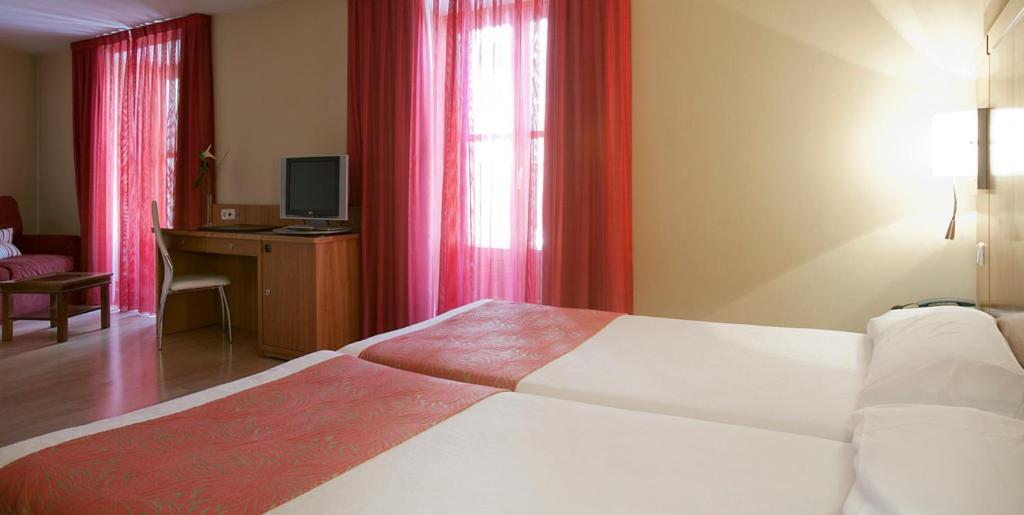 Ateneo Puerta Del Sol Hotel