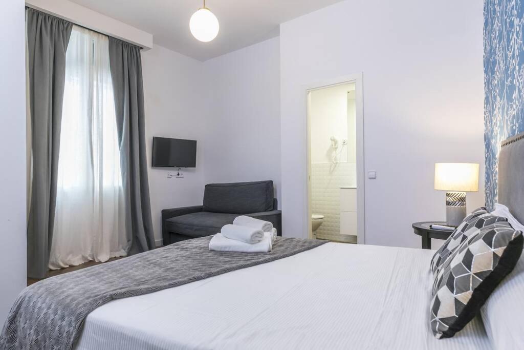 Apartamento Plaza De Pedro Zerolo Ii
