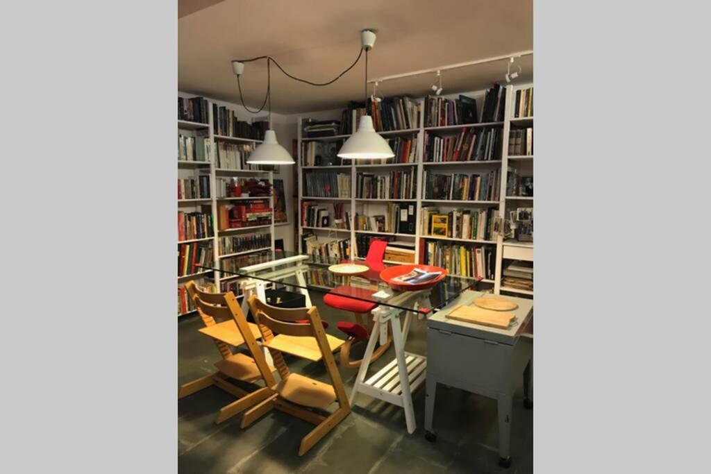 Spacious Chillout In * Madrid