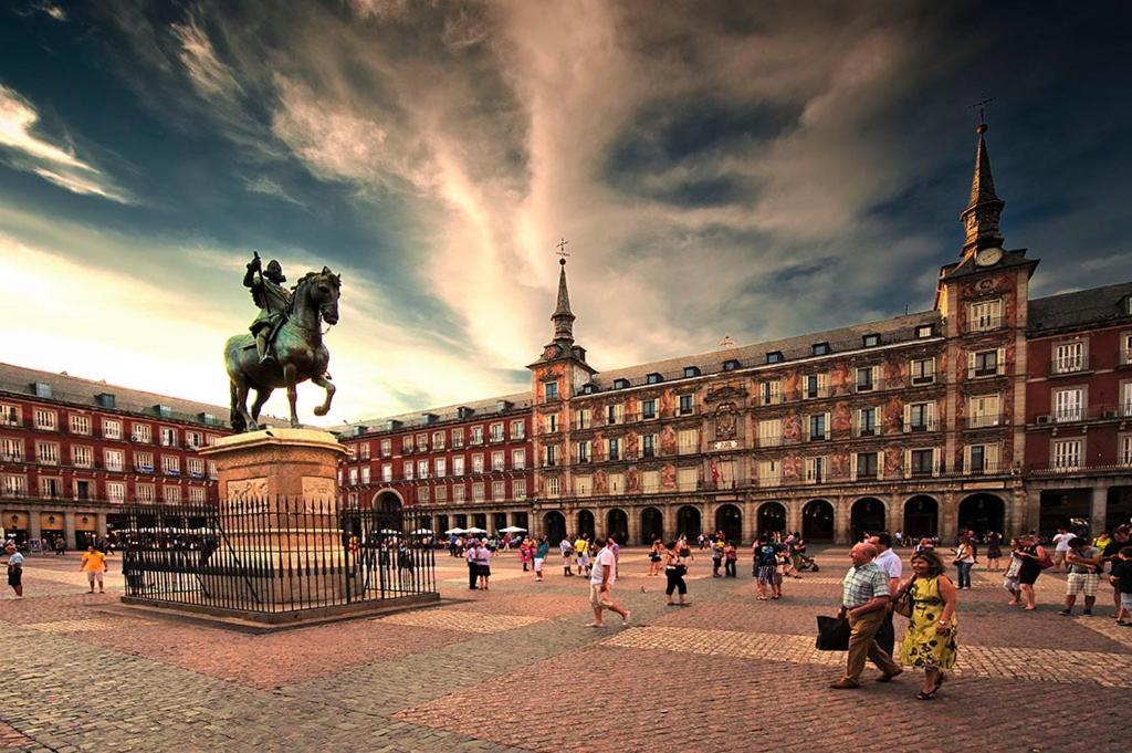 Fuencarral Barcelo Parking Tph Bed and breakfast Madrid
