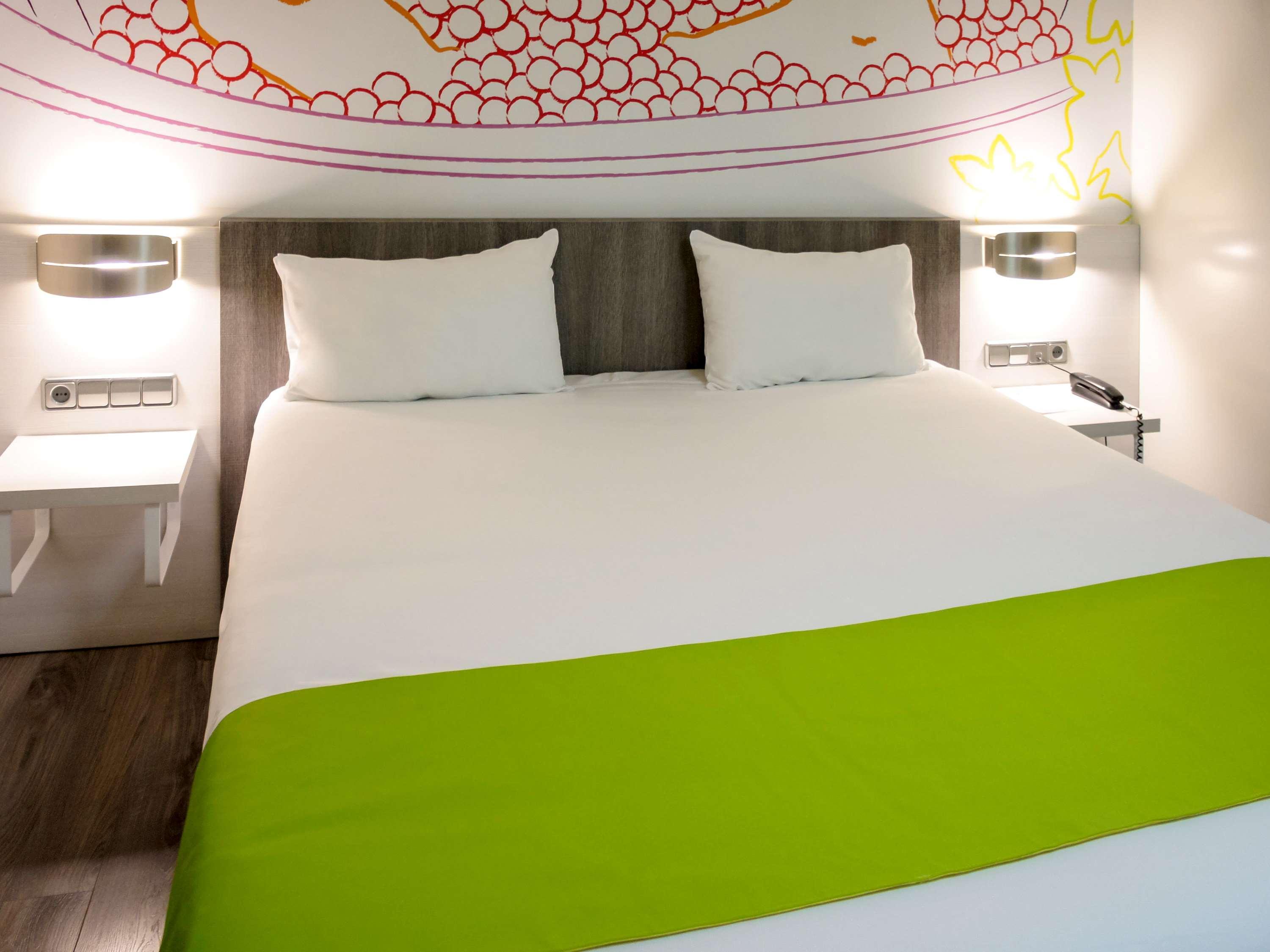 Ibis Styles Prado 3*