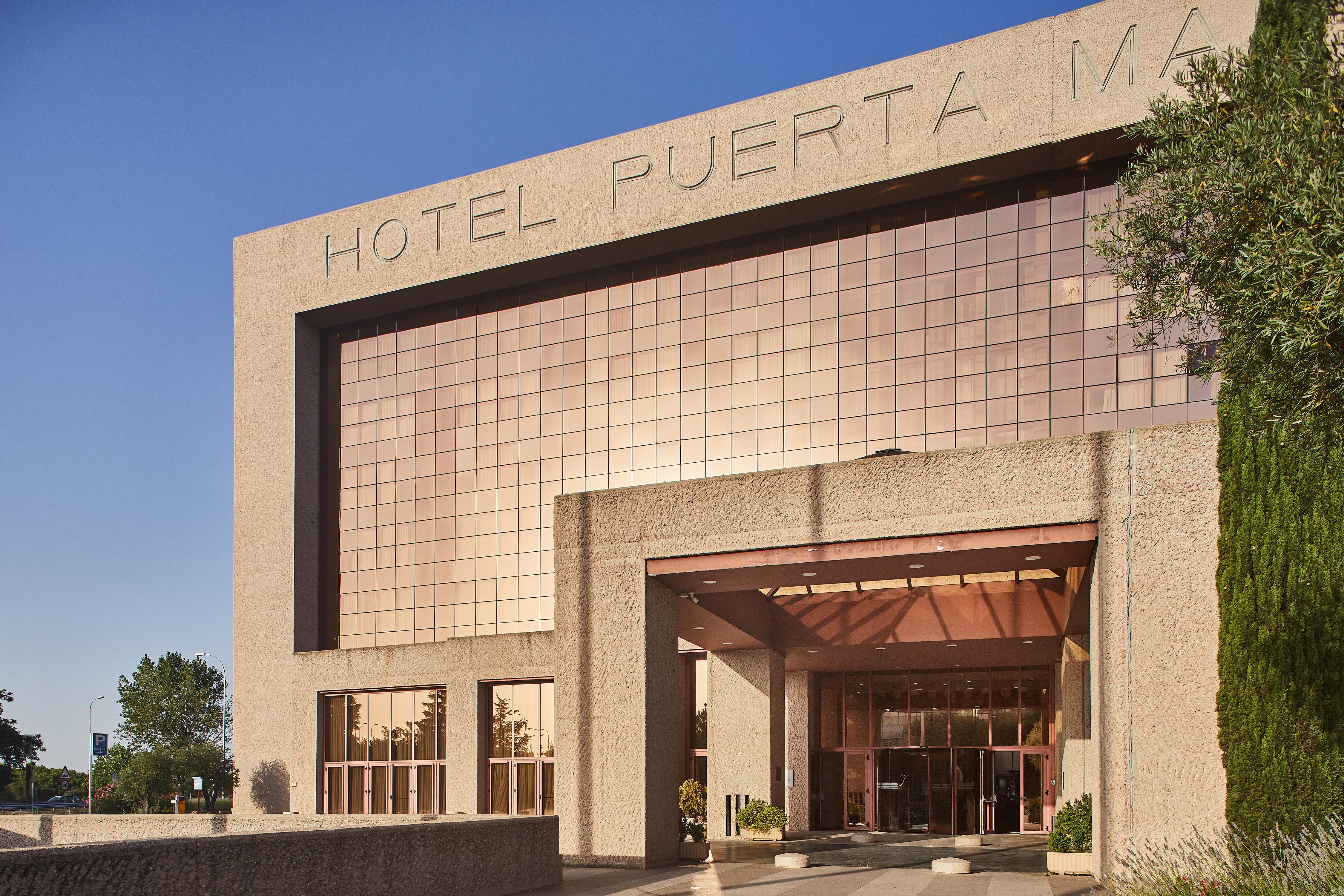 Hotel Silken Puerta 4*