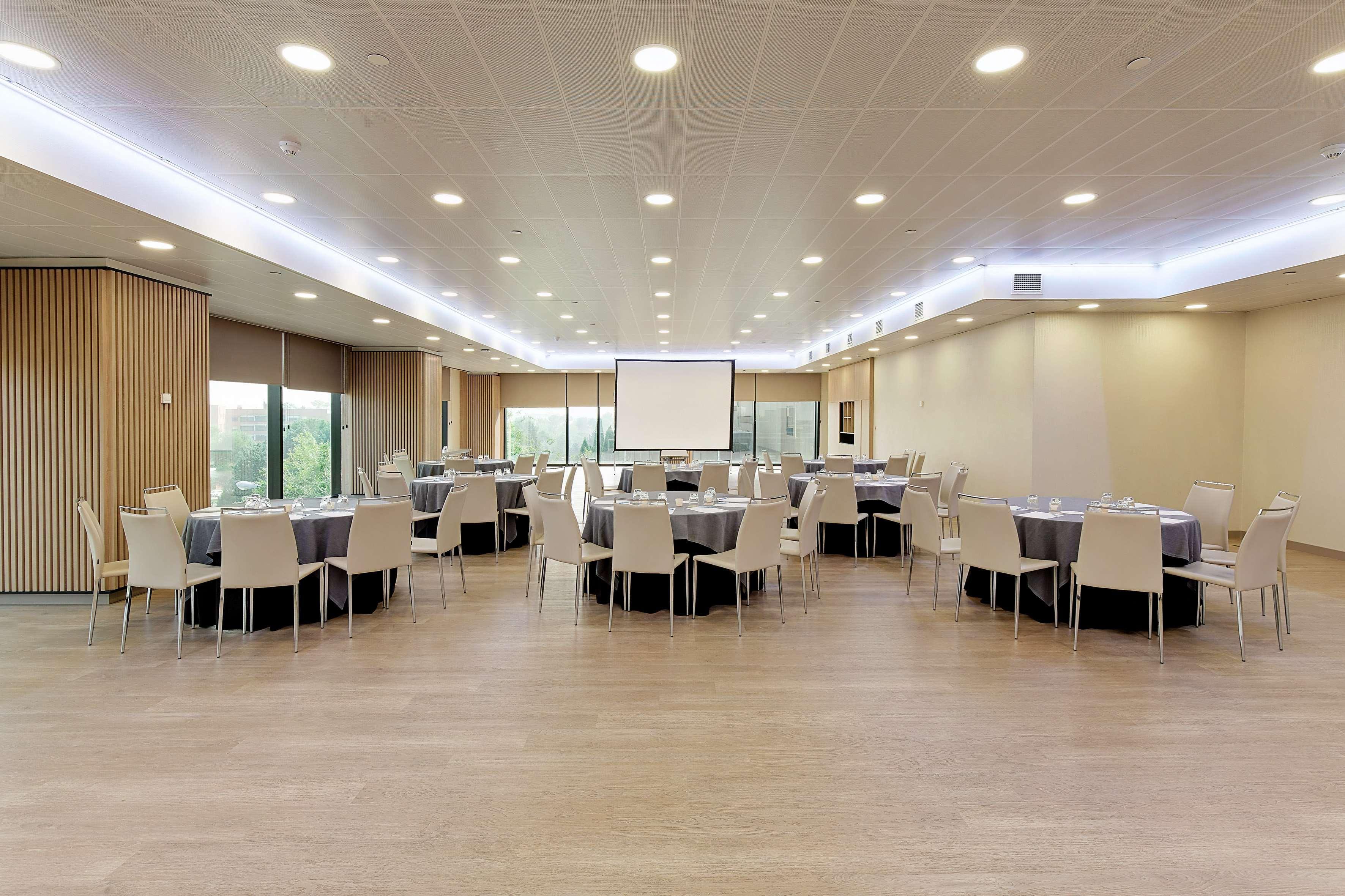 Hotel Melia Avenida De America 4*