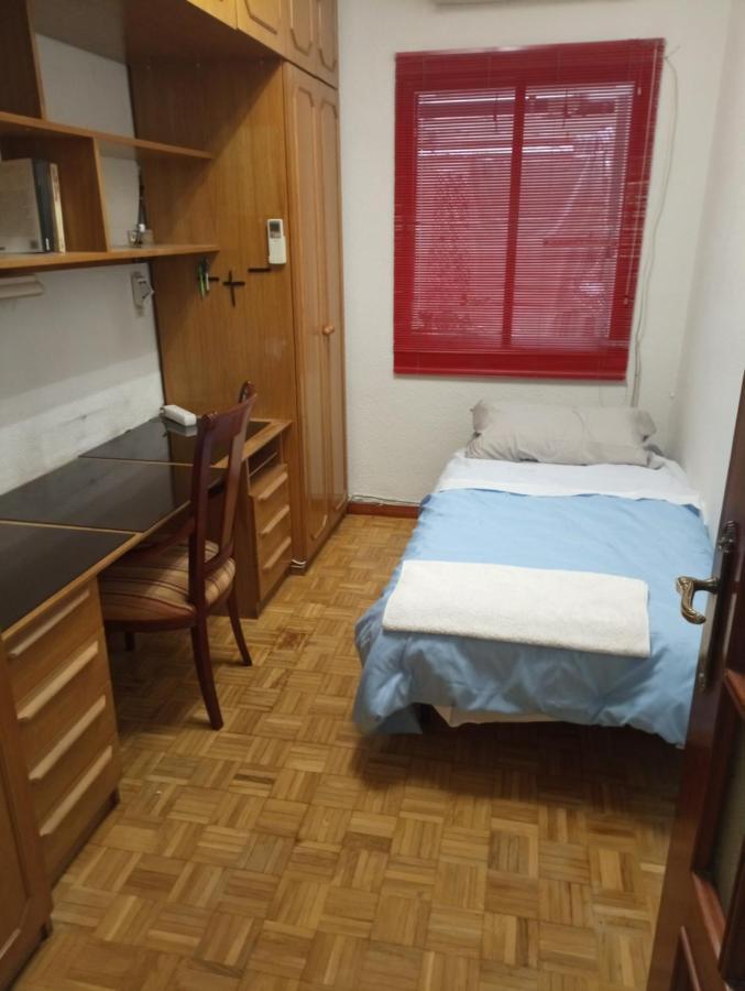 2-centro Hab Compartida Masculina 8x Bed and breakfast