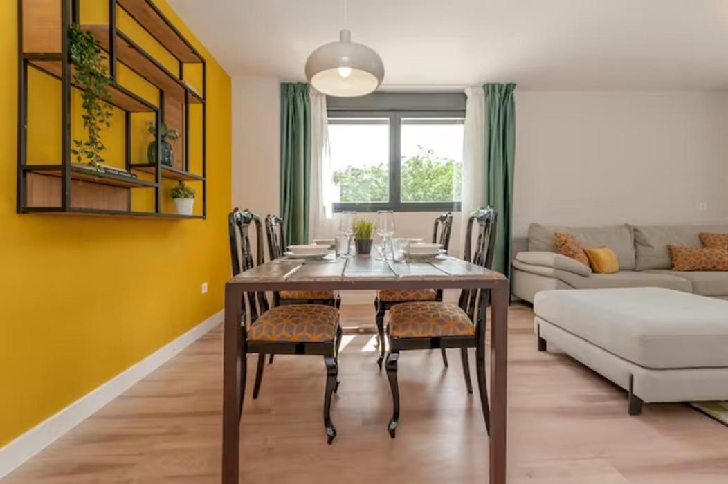 Apartamento Moderno Y Lujoso Apartamento En Urbanizacion Privada Con Terraza De Diseño En Valdebebas / Ciudad Deportiva Real / Feria De