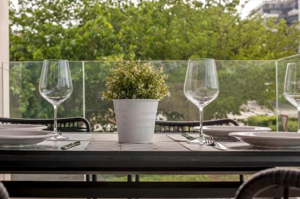 Moderno Y Lujoso Apartamento En Urbanizacion Privada Con Terraza De Diseño En Valdebebas / Ciudad Deportiva Real / Feria De Apartamento *