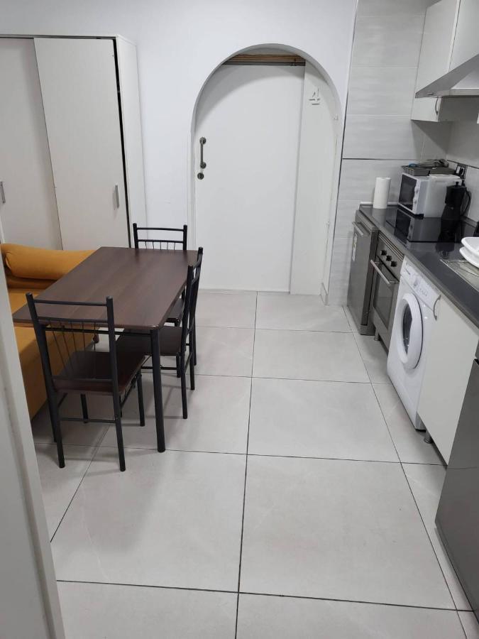 Guest house In - Triple 02 Lavapies *