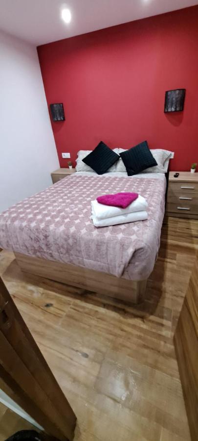 Apartamento Por Infantas Madrid