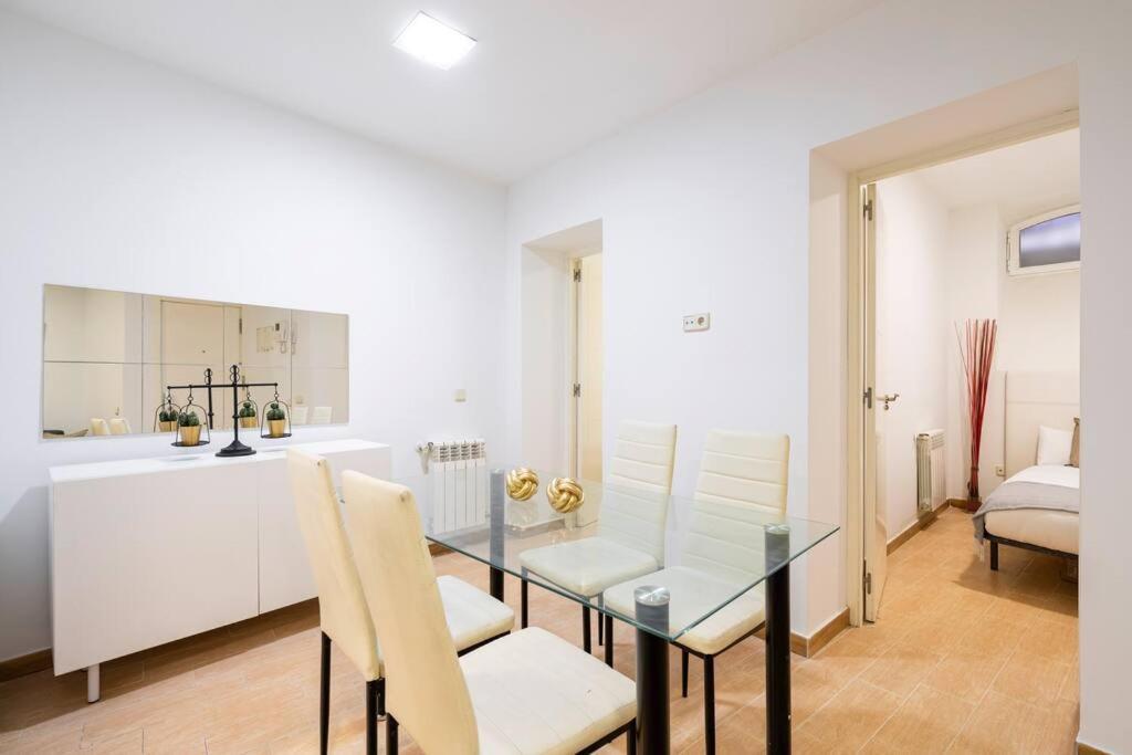 Acogedor Interior En Sotano En Barrio Salamanca - Boc5