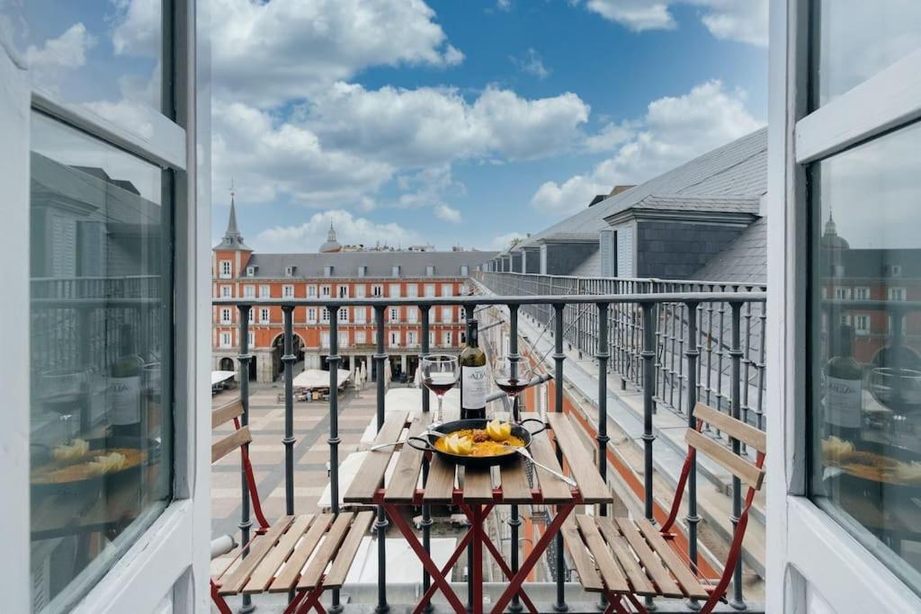 Apartment Yoomi Homes Plaza Mayor *
