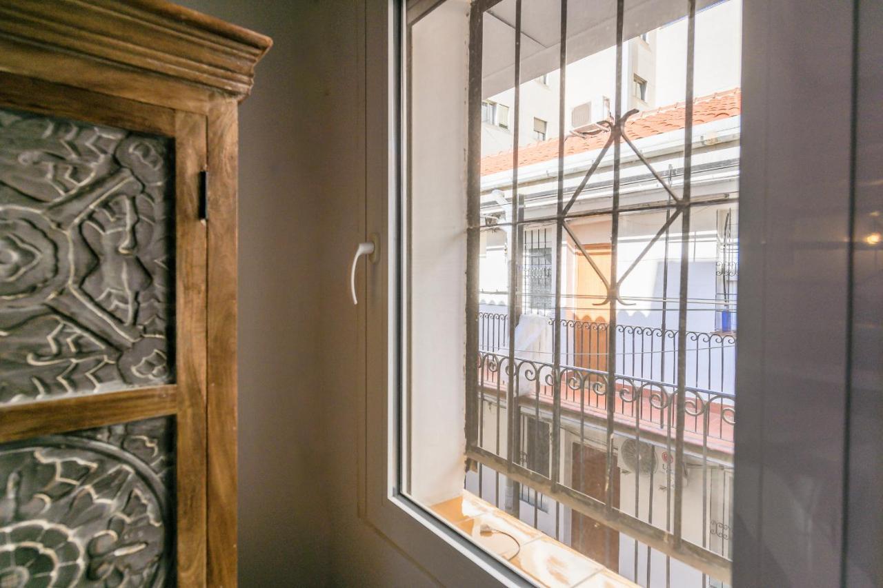 Encantadora Buhardilla Temporal Duplex En El Corazon De Sgv51 Apartamento Madrid