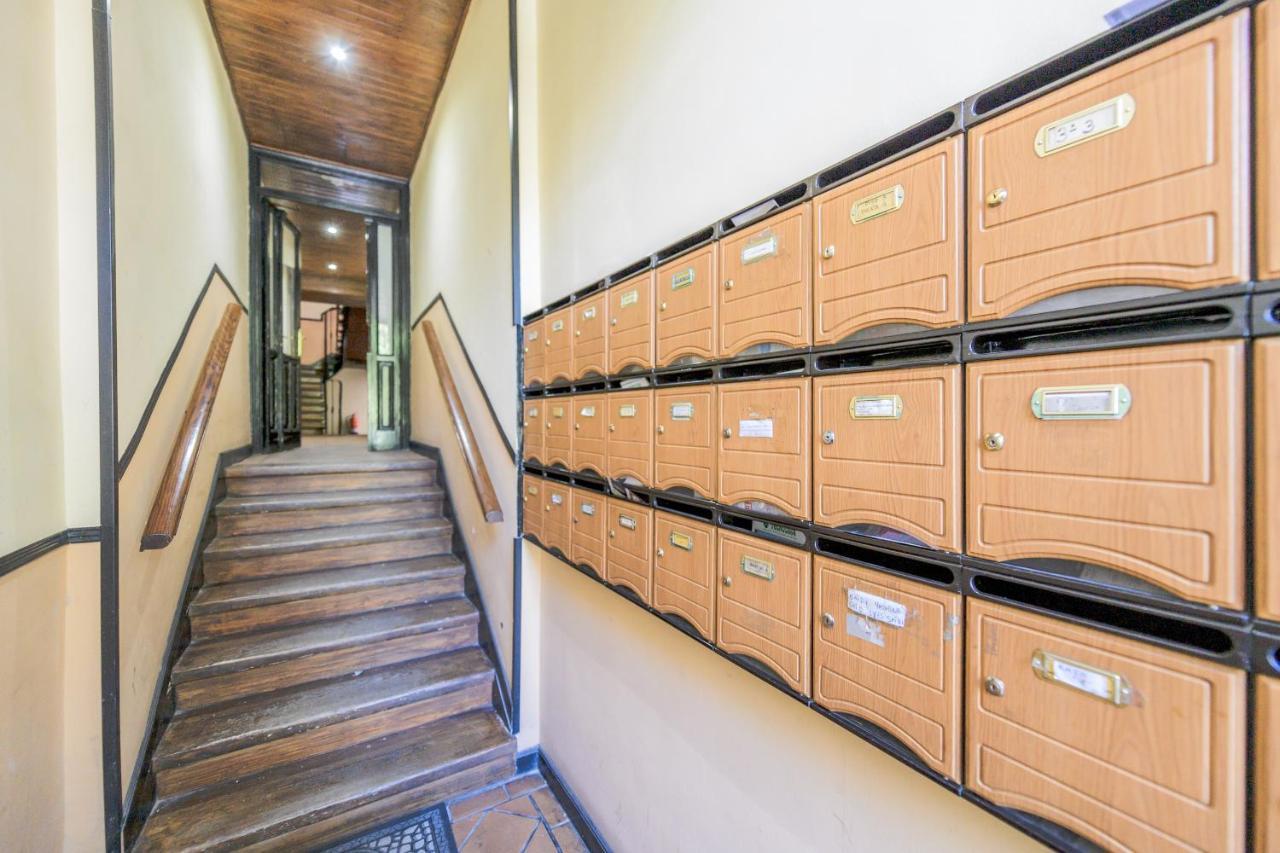 Apartamento Encantadora Buhardilla Temporal Duplex En El Corazon De Sgv51 Madrid
